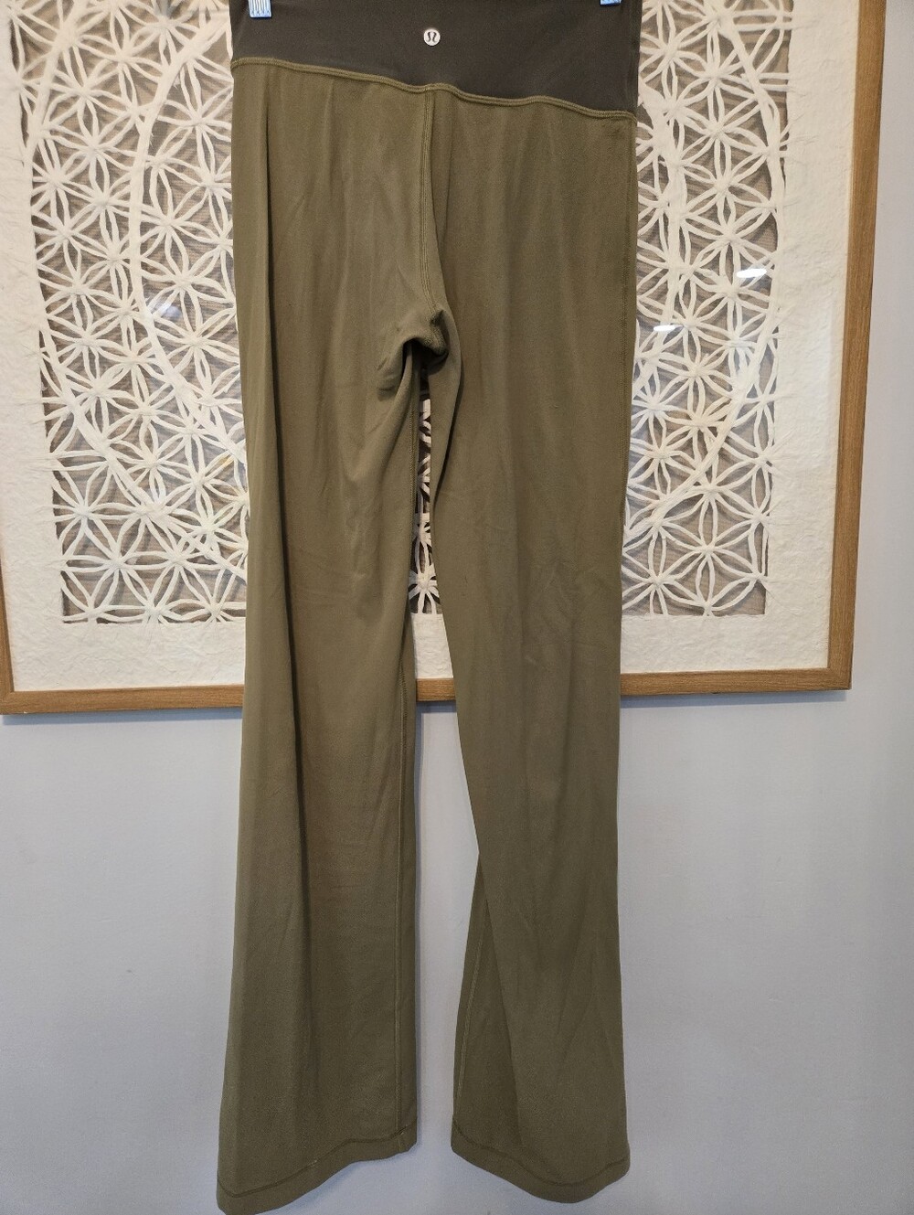 Lululemon Throwback Astro Pant High-Rise Olive Flare Yoga Pants Size 6 - Picture 3 of 9
